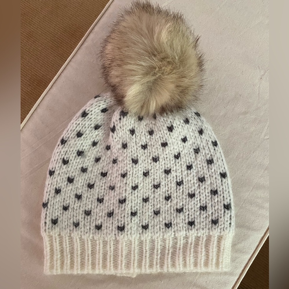 Aerie Hat